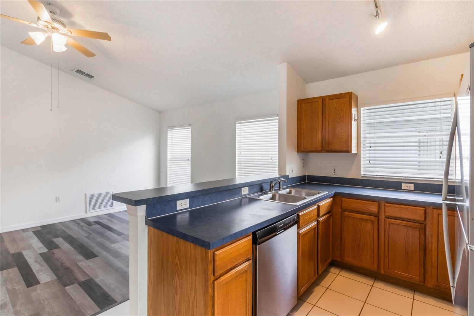 242 SONJA CIR, DAVENPORT, FL, 33897