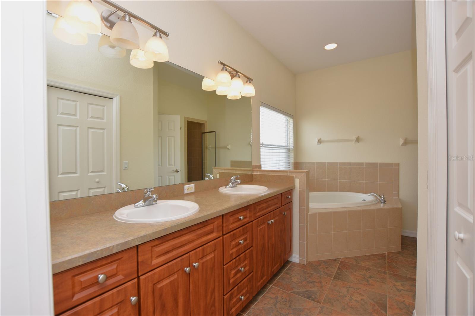 2921 DUNHILL CIR, LAKELAND, FL, 33810