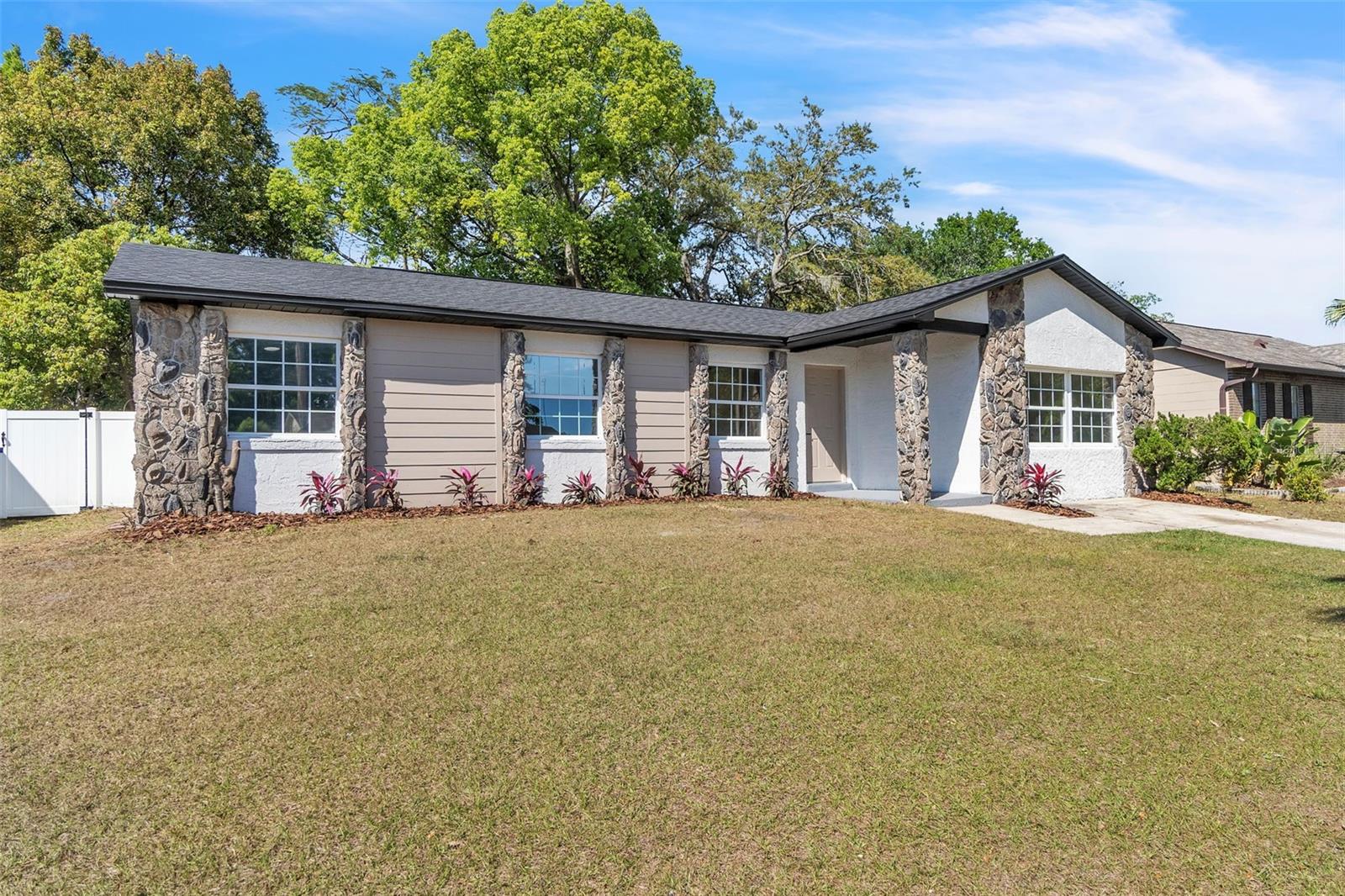 2029 LAS PALMAS CIR, ORLANDO, FL, 32822