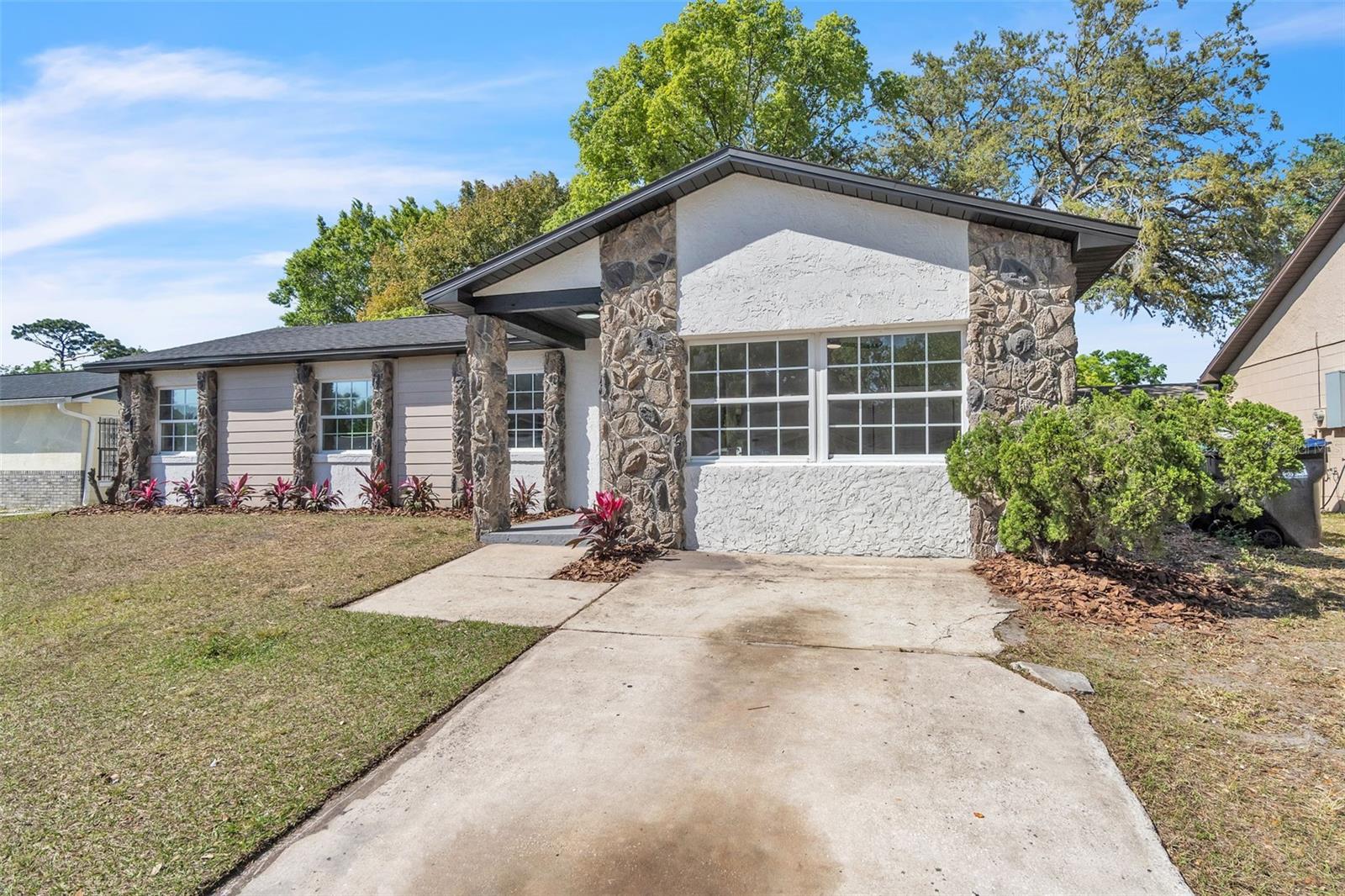 2029 LAS PALMAS CIR, ORLANDO, FL, 32822