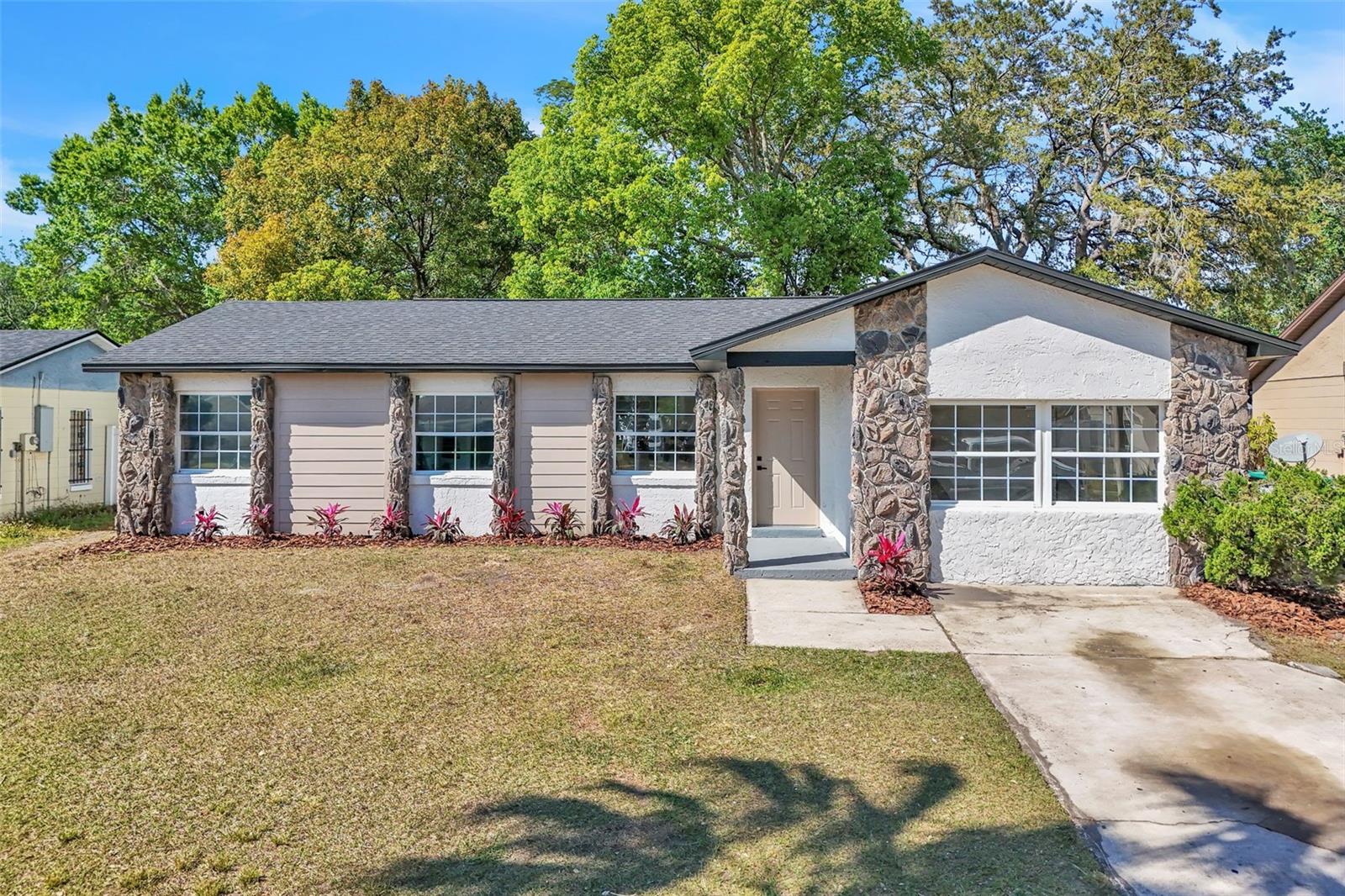 2029 LAS PALMAS CIR, ORLANDO, FL, 32822