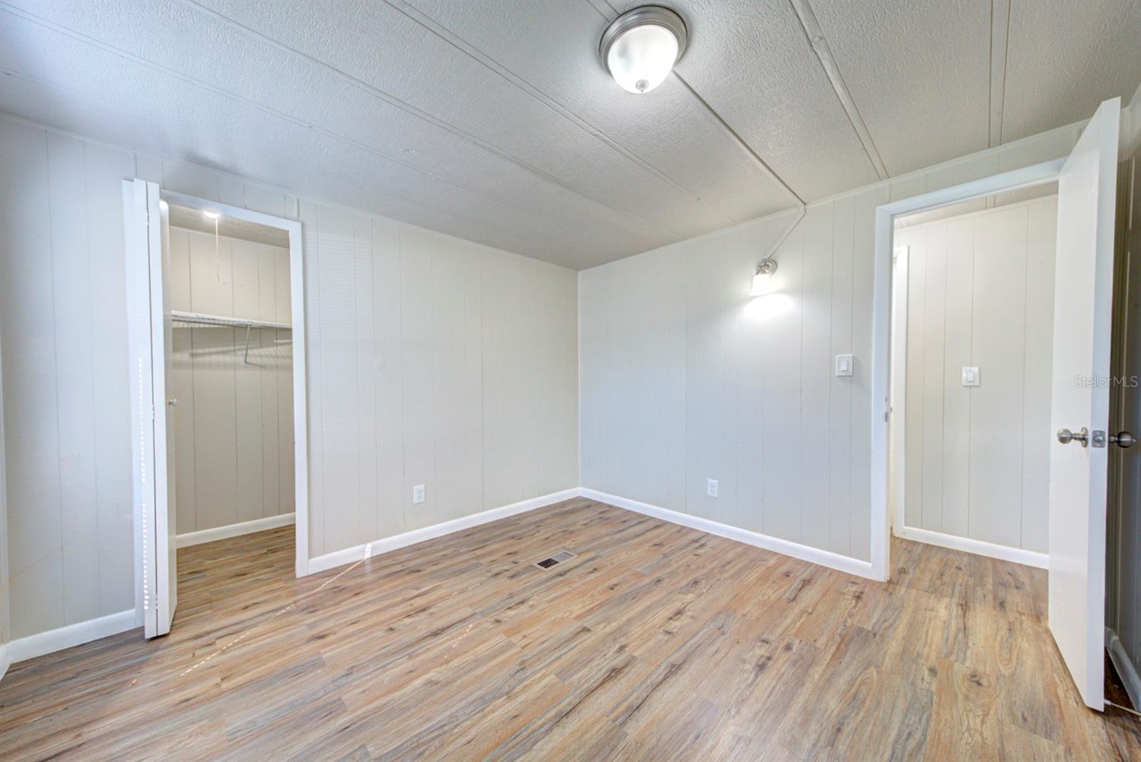 4889 CAMBRIDGE DR, MIMS, FL, 32754