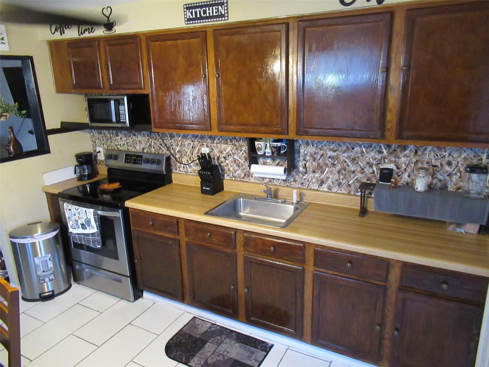 711 E 129TH AVE, TAMPA, FL, 33612