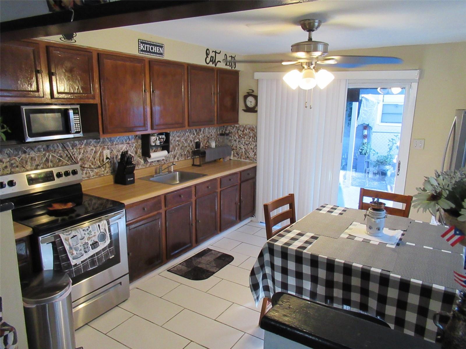 711 E 129TH AVE, TAMPA, FL, 33612
