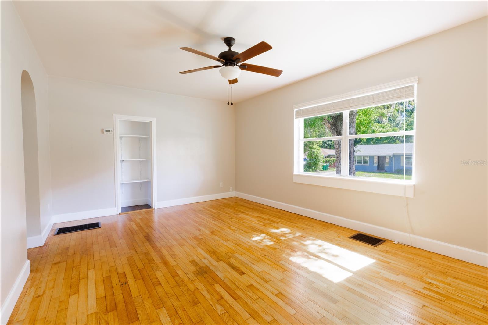 833 N TUXEDO AVE, DELAND, FL, 32724