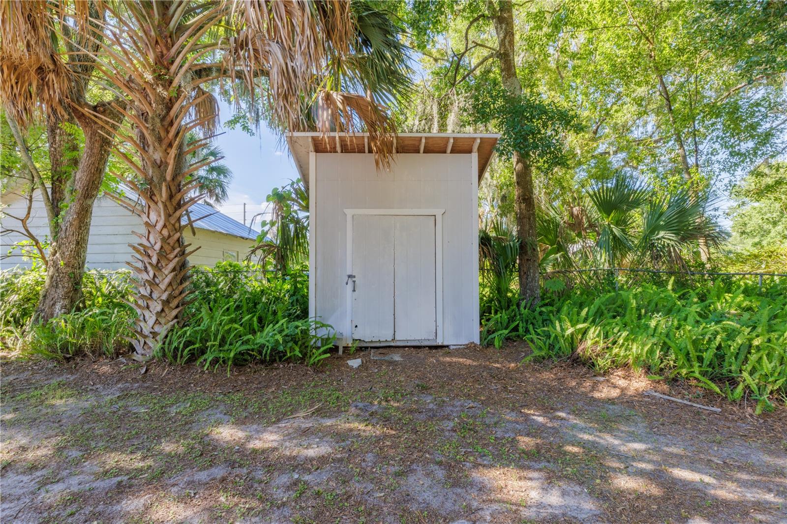 833 N TUXEDO AVE, DELAND, FL, 32724