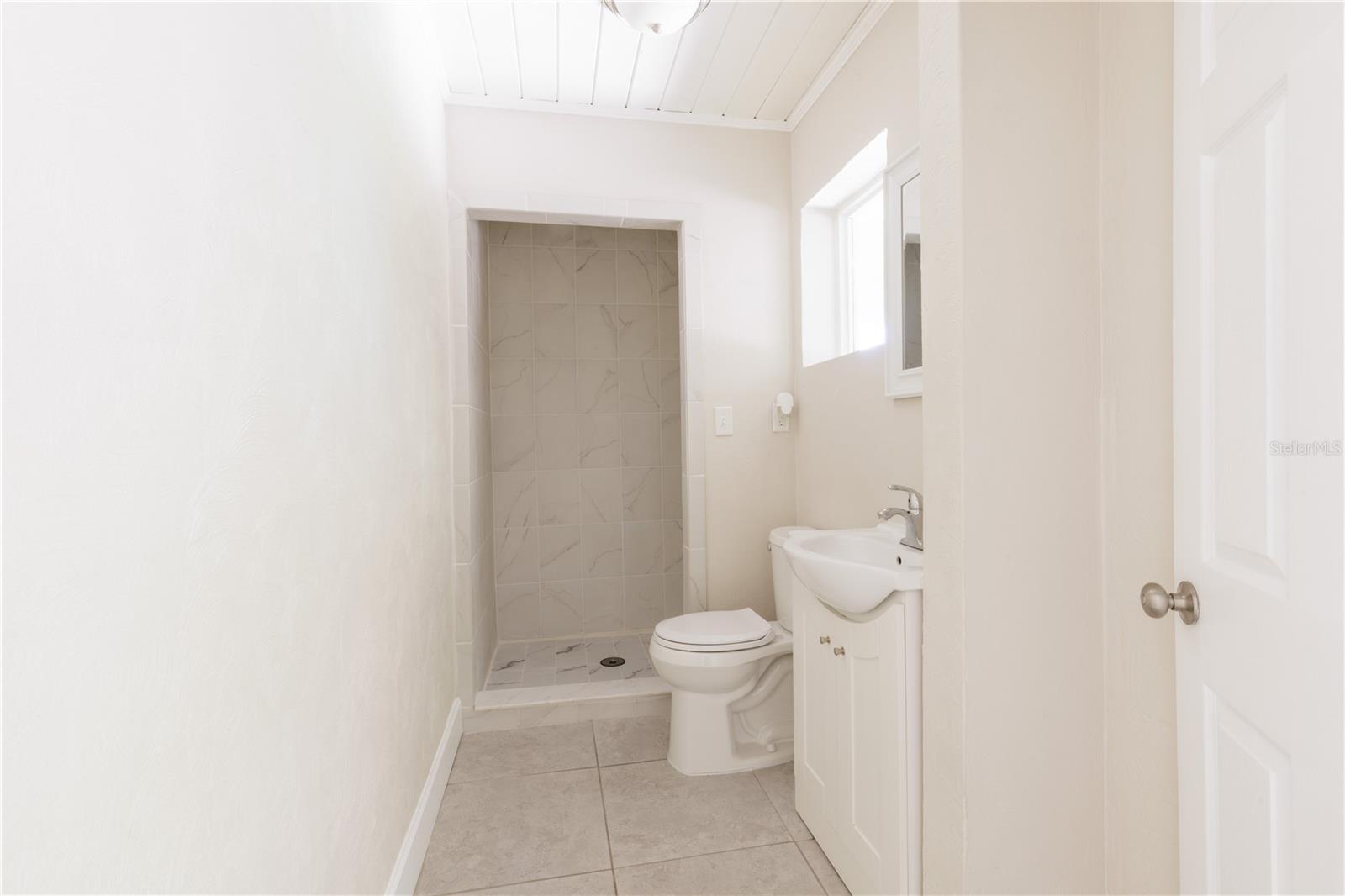 833 N TUXEDO AVE, DELAND, FL, 32724