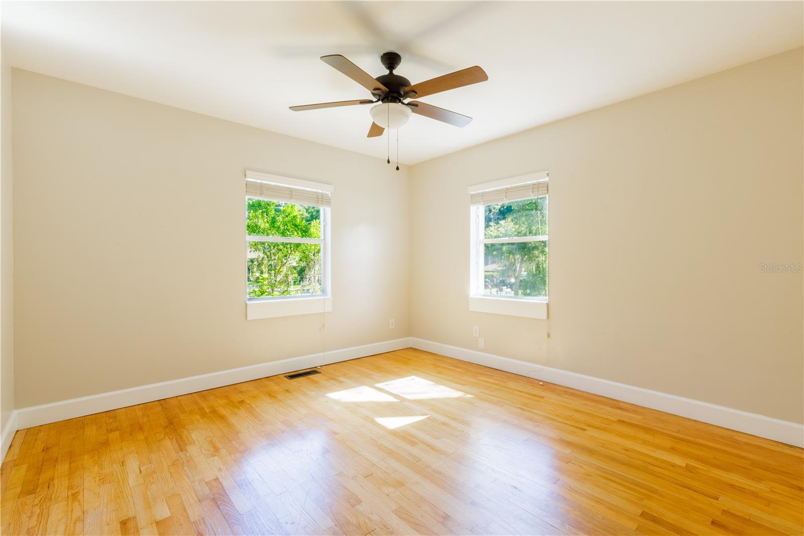 833 N TUXEDO AVE, DELAND, FL, 32724