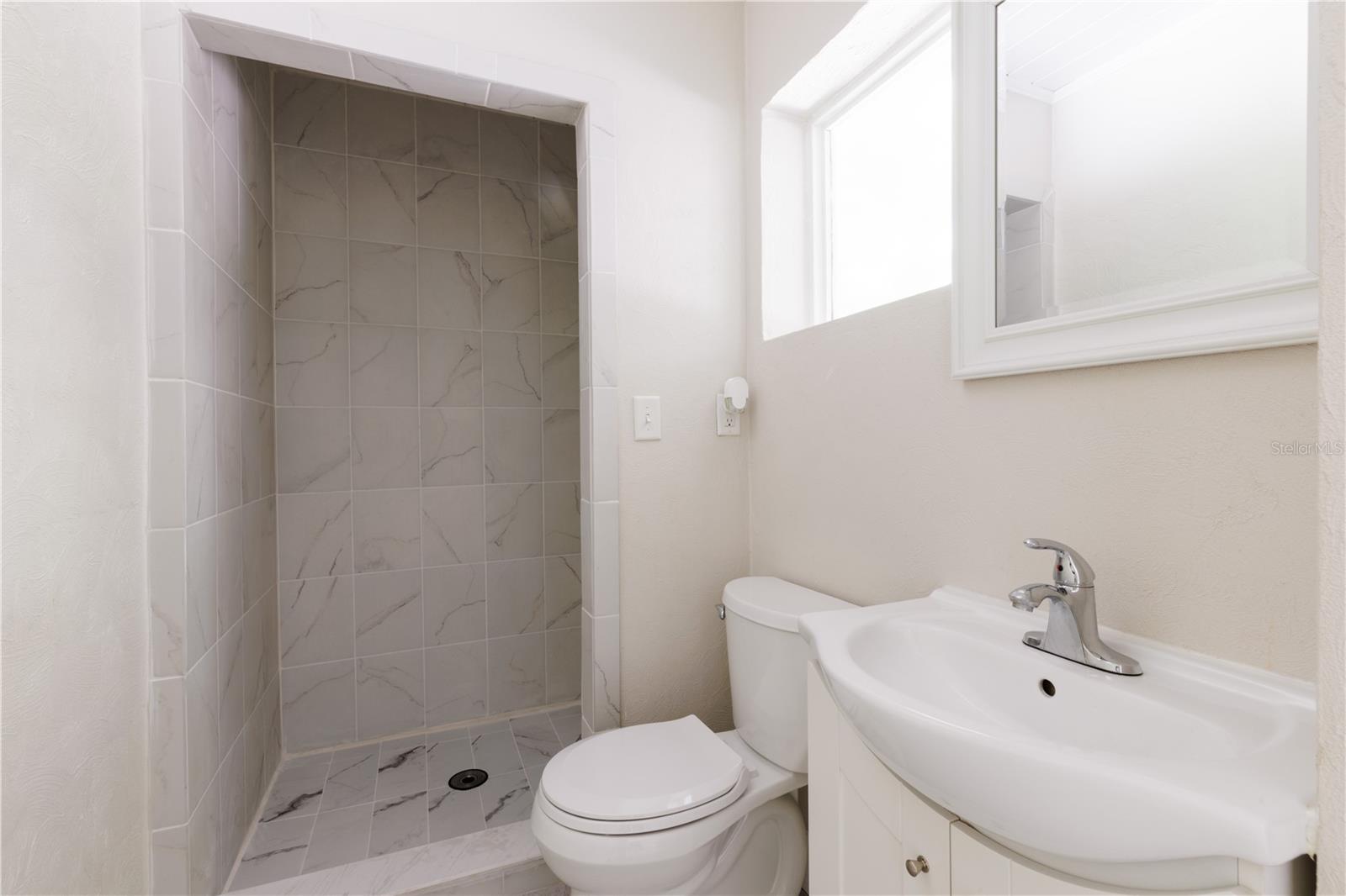 833 N TUXEDO AVE, DELAND, FL, 32724