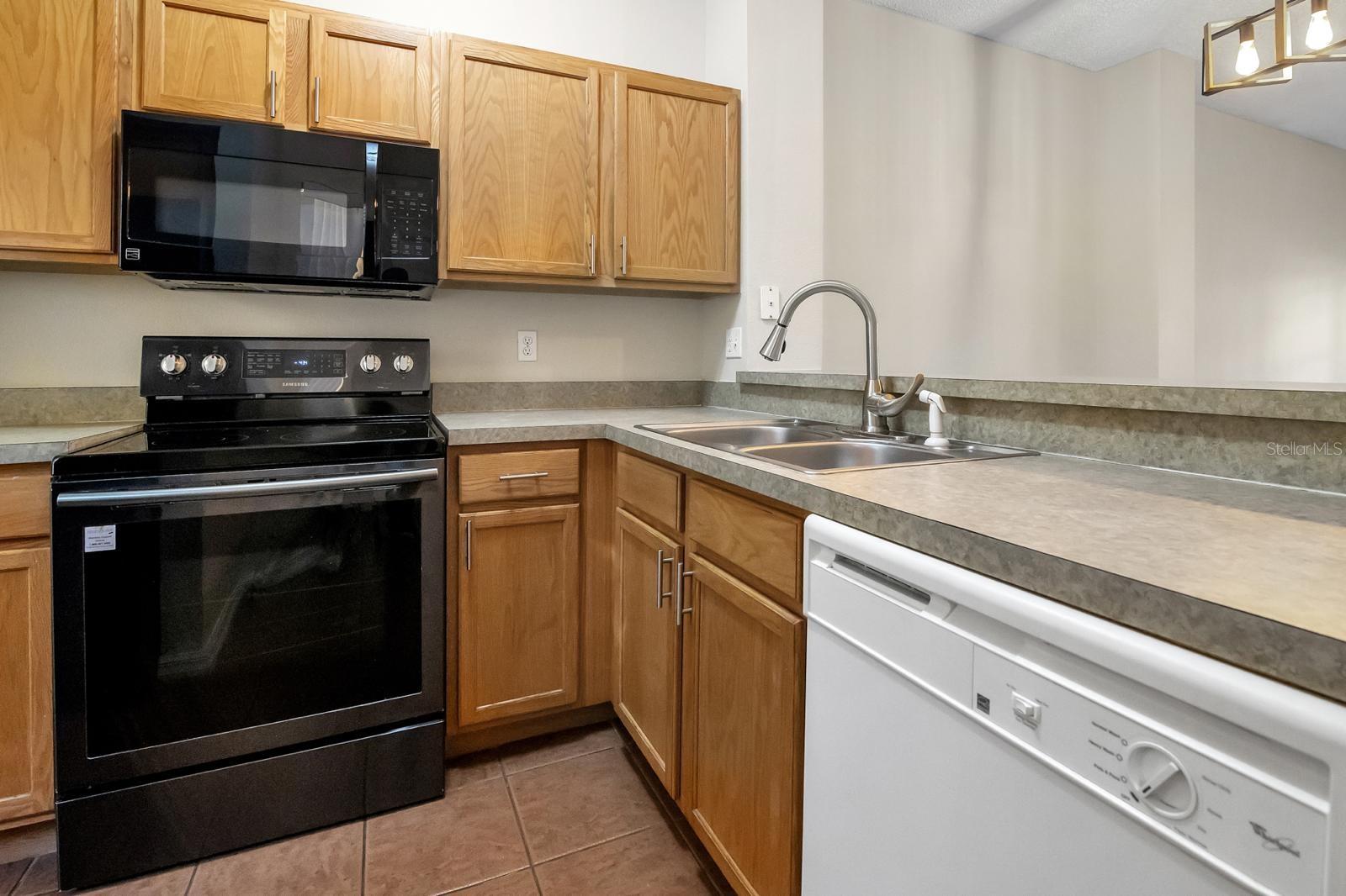 8458 CRYSTAL COVE LOOP, KISSIMMEE, FL, 34747
