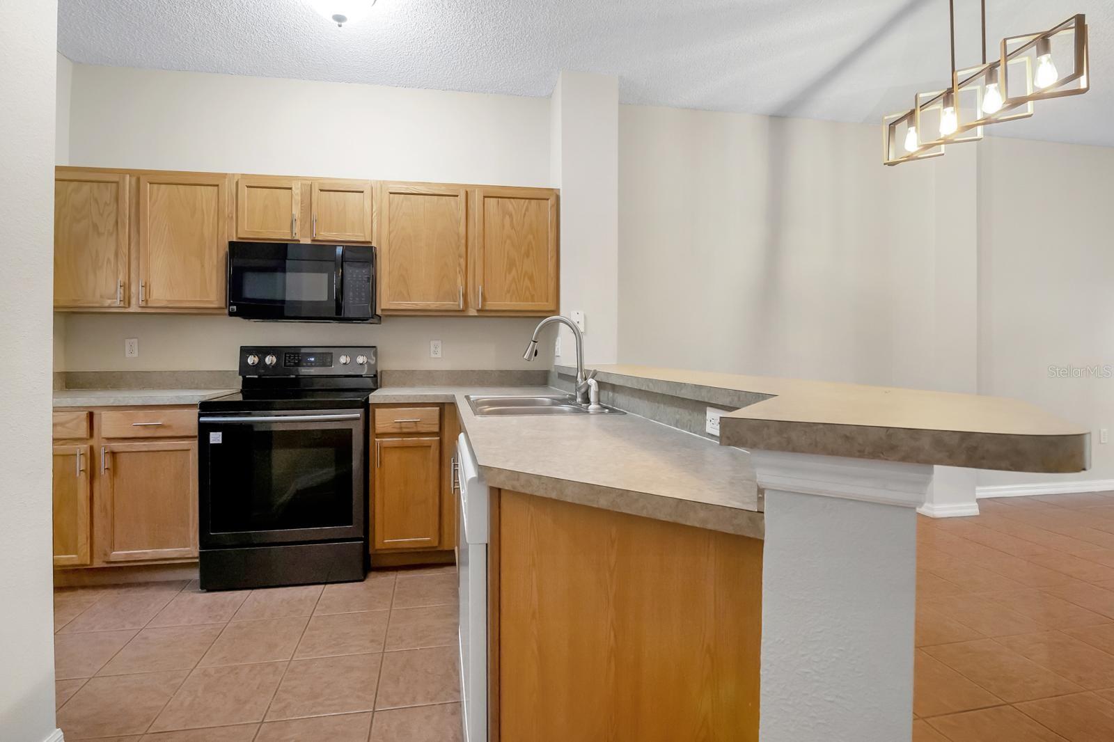 8458 CRYSTAL COVE LOOP, KISSIMMEE, FL, 34747