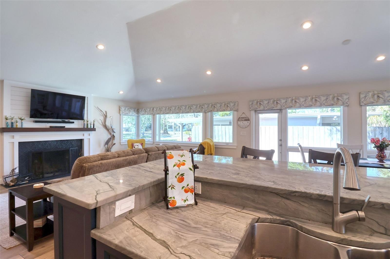 126 ORANGEWOOD DR, DUNEDIN, FL, 34698