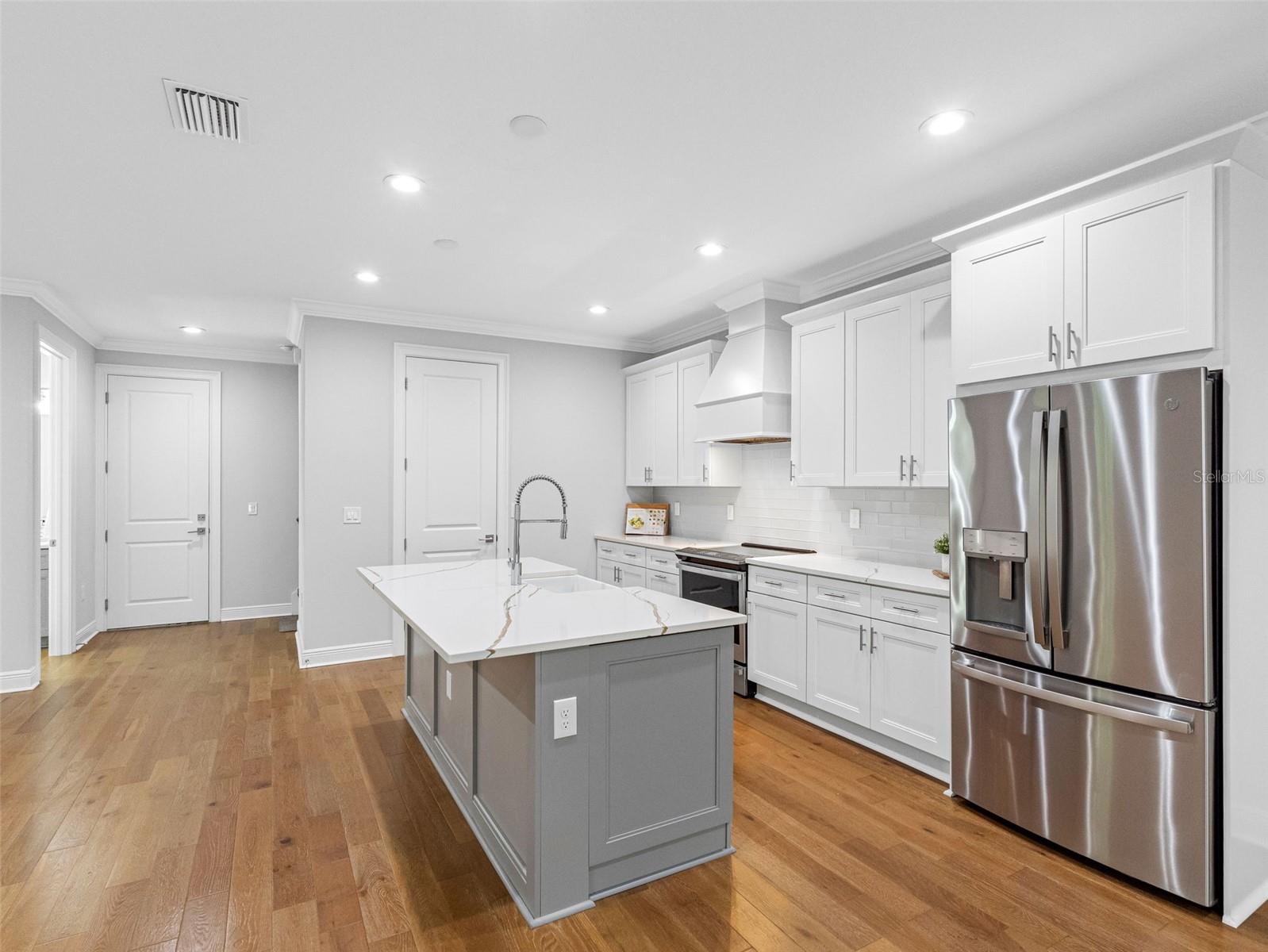 410 S CHURCH AVE, TAMPA, FL, 33609