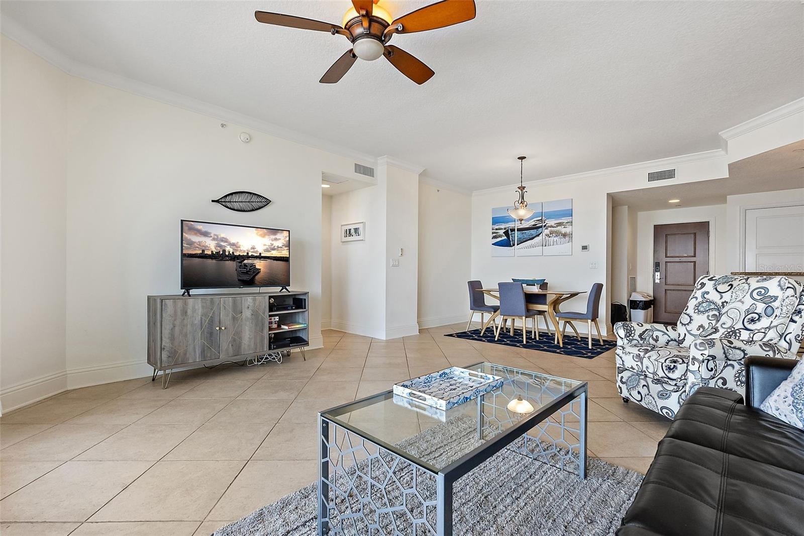 11 BAYMONT ST #1109, CLEARWATER BEACH, FL, 33767