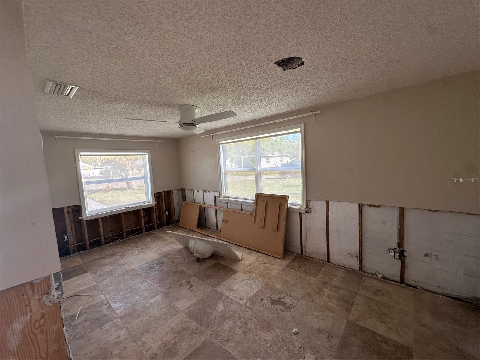 4031 BAY ST NE, ST PETERSBURG, FL, 33703
