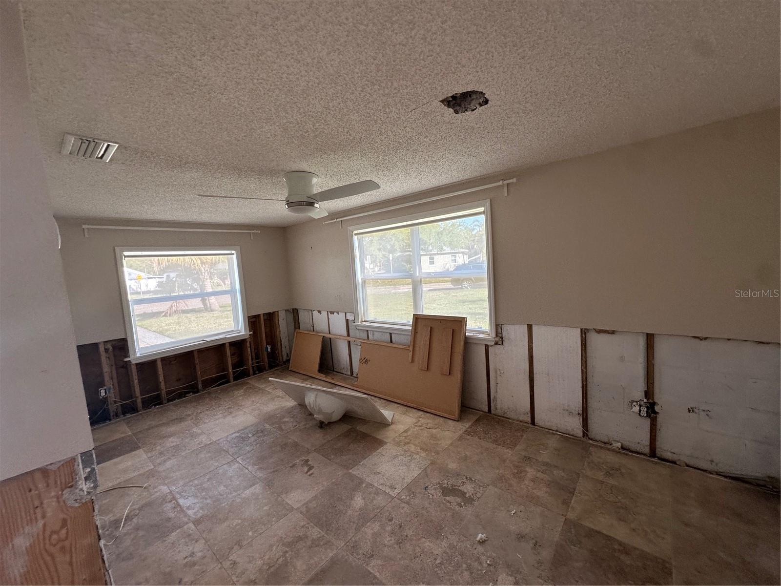 4031 BAY ST NE, ST PETERSBURG, FL, 33703