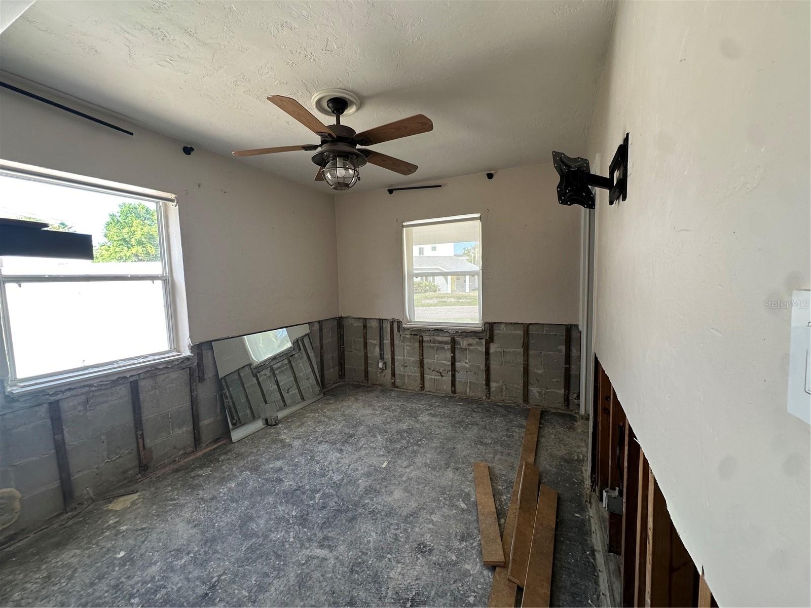 4031 BAY ST NE, ST PETERSBURG, FL, 33703
