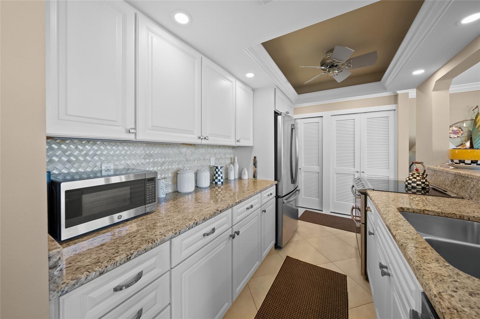 1100 TARPON CENTER DR #104, VENICE, FL, 34285