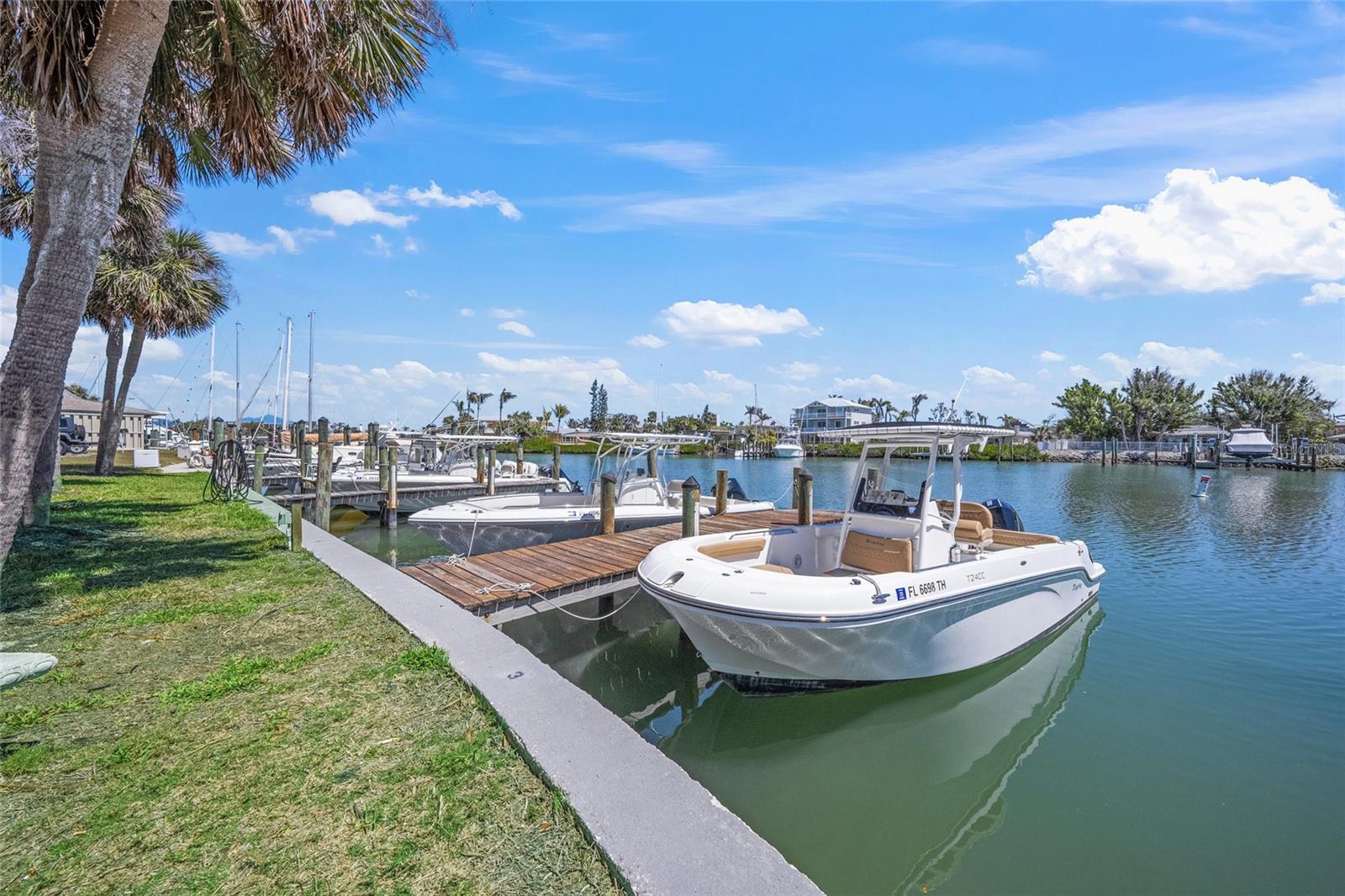 1100 TARPON CENTER DR #104, VENICE, FL, 34285