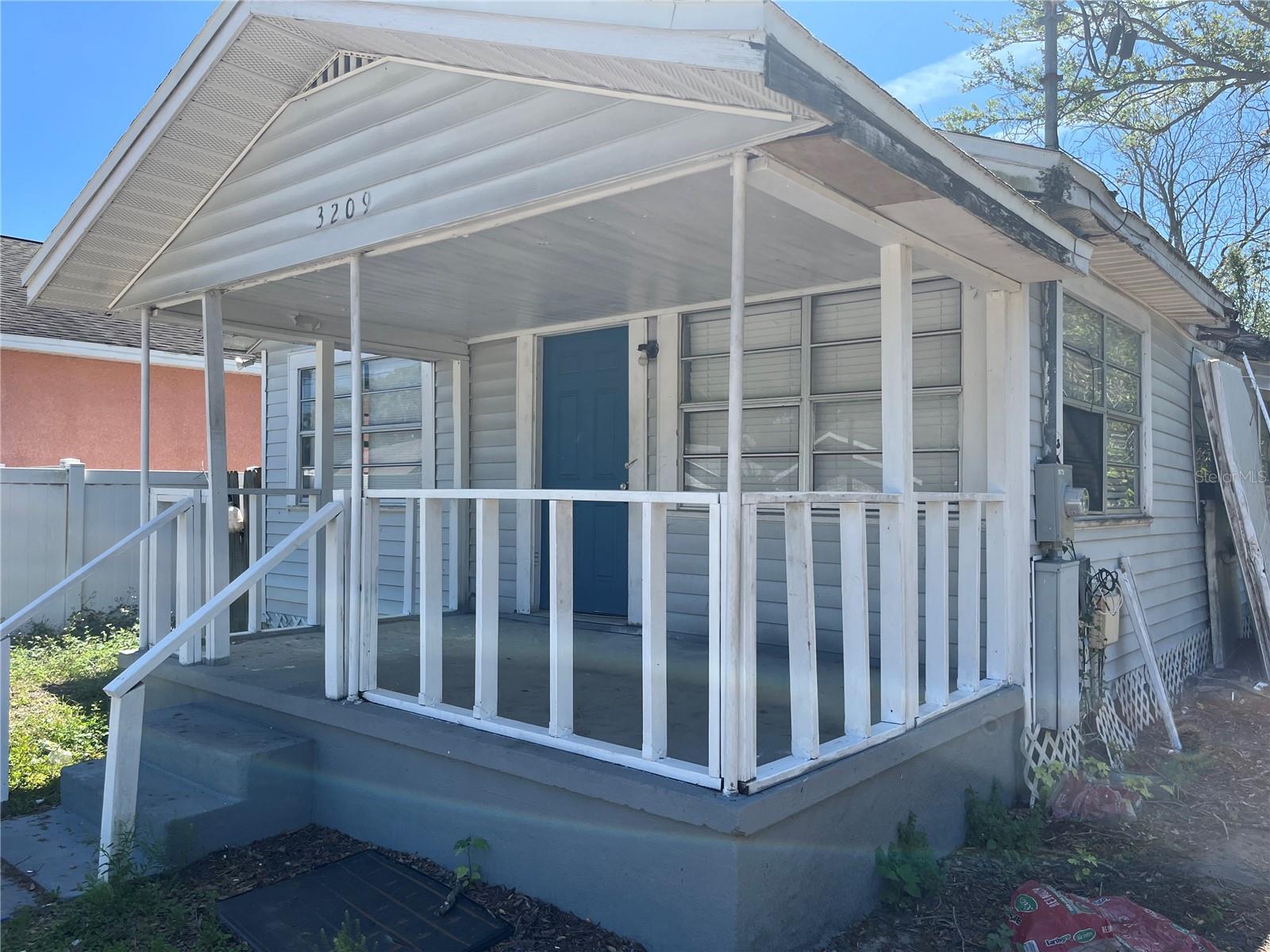 3209 E ELLICOTT ST, TAMPA, FL, 33610
