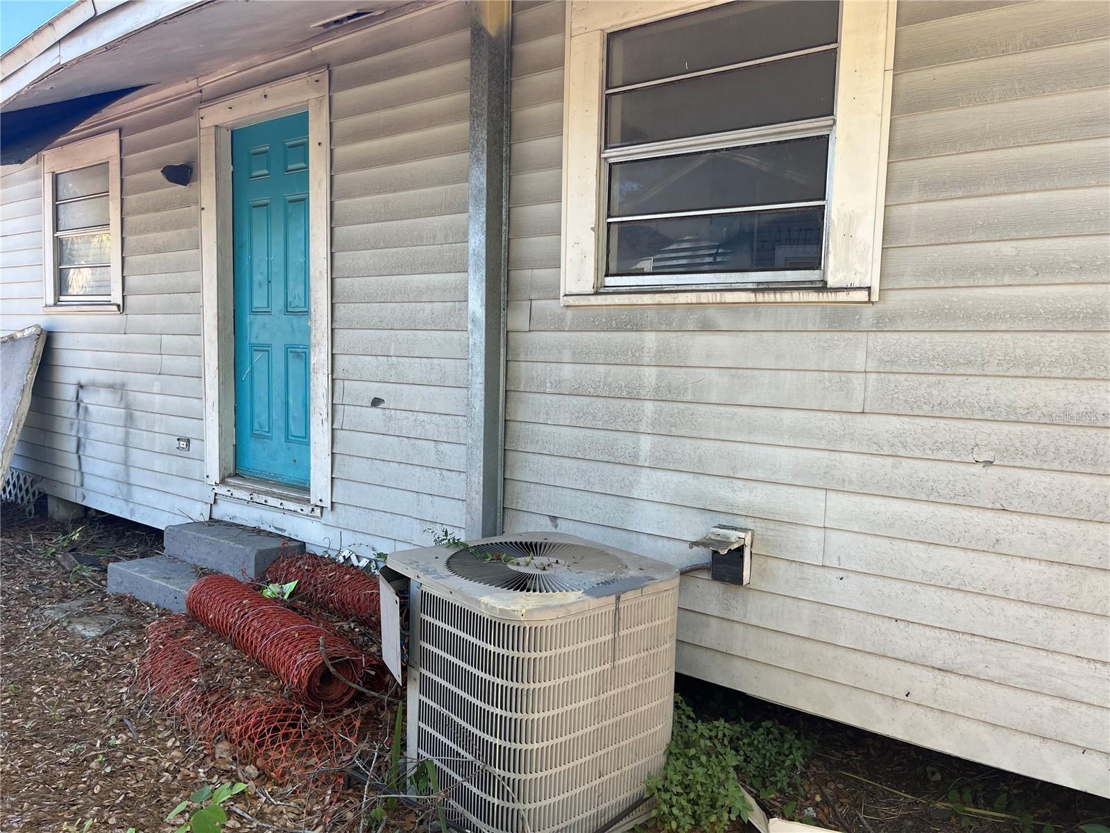 3209 E ELLICOTT ST, TAMPA, FL, 33610