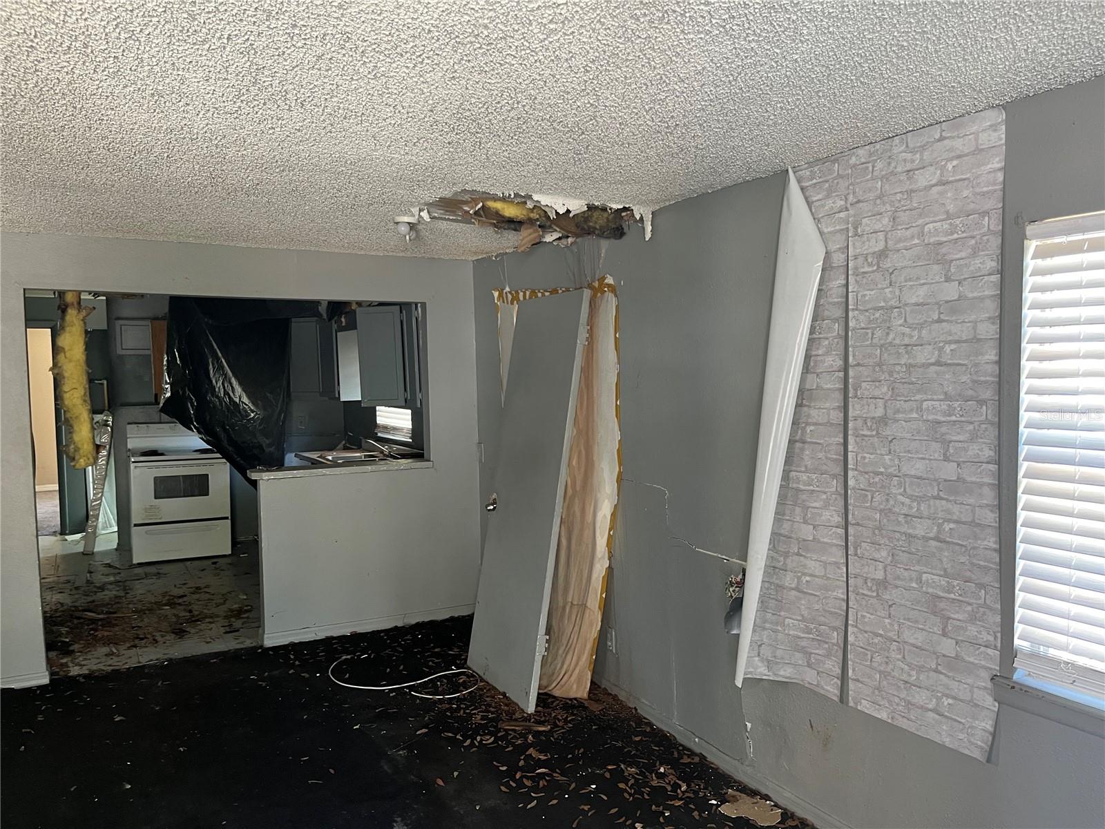 3209 E ELLICOTT ST, TAMPA, FL, 33610