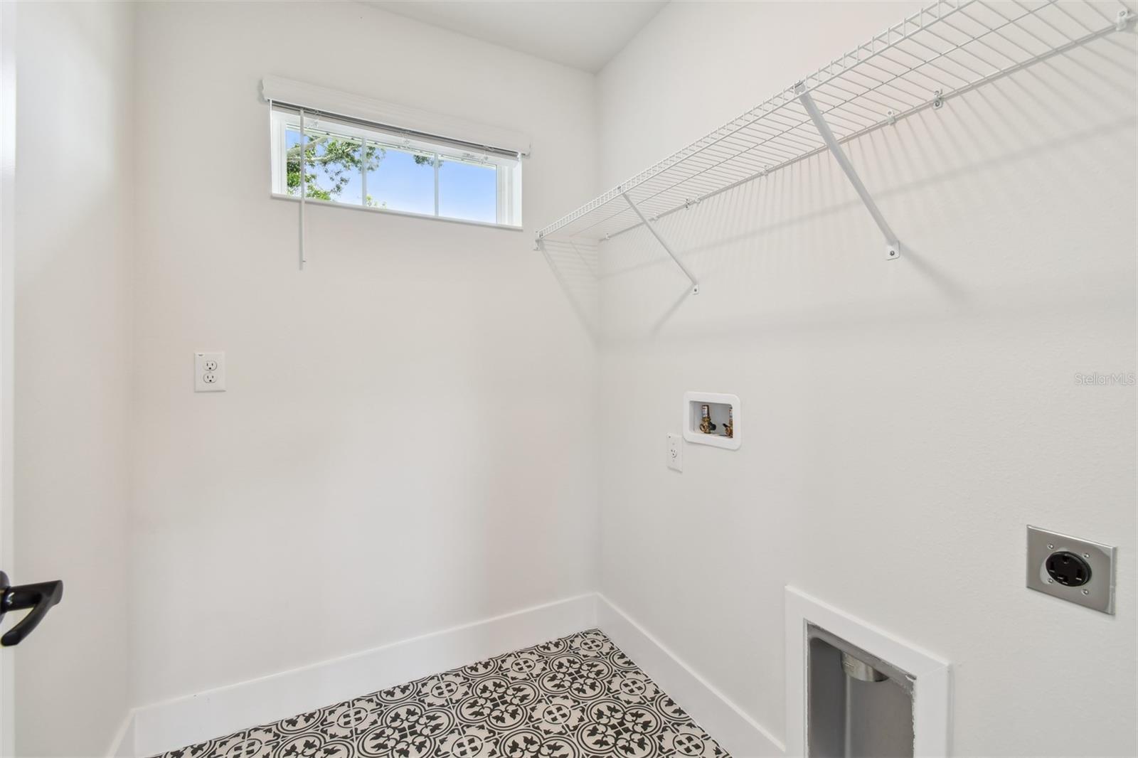 5235 9TH AVE N, ST PETERSBURG, FL, 33710