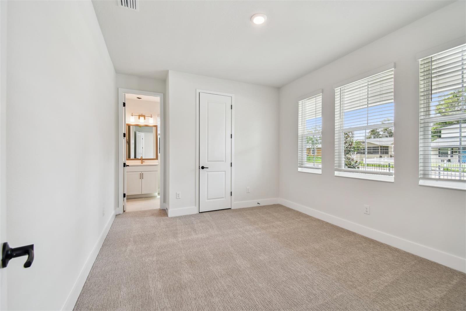 5235 9TH AVE N, ST PETERSBURG, FL, 33710