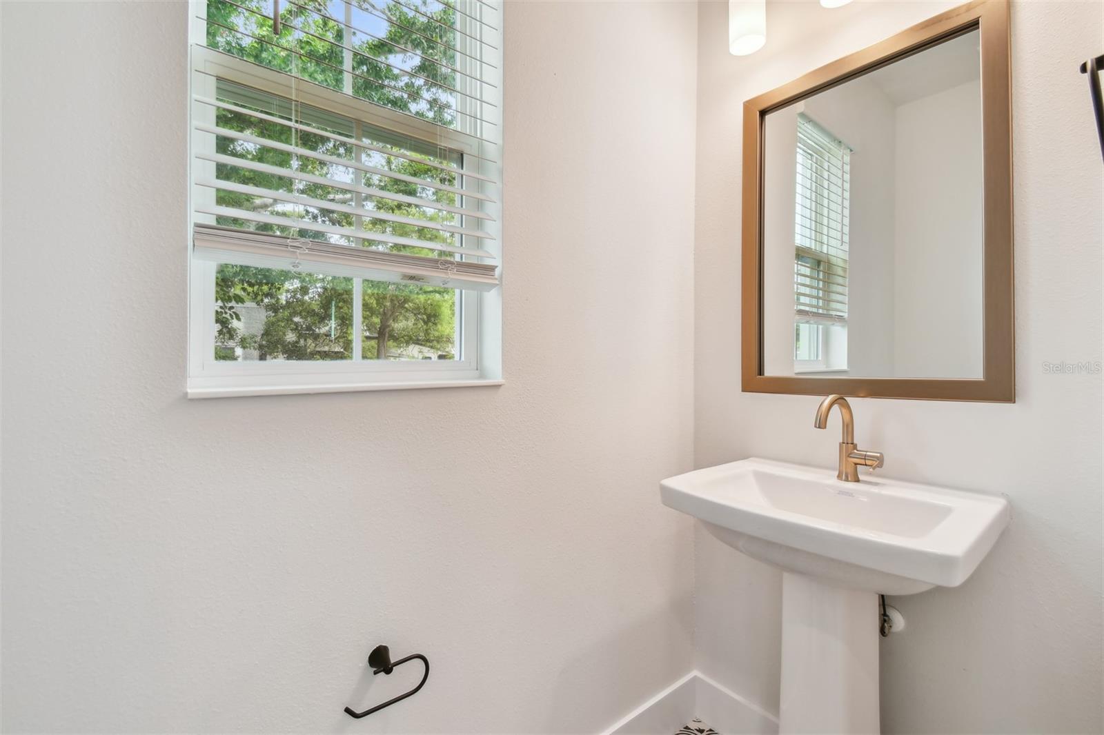 5235 9TH AVE N, ST PETERSBURG, FL, 33710