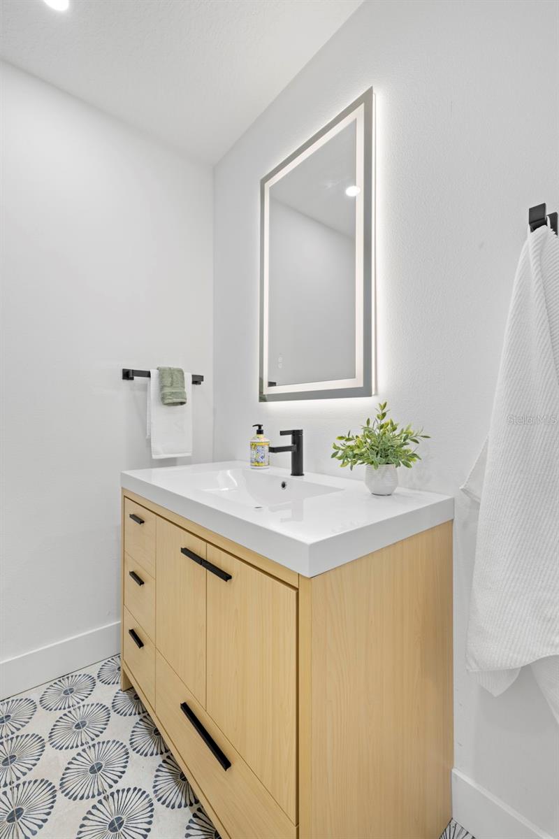 5809 DARTMOUTH AVE N, ST PETERSBURG, FL, 33710