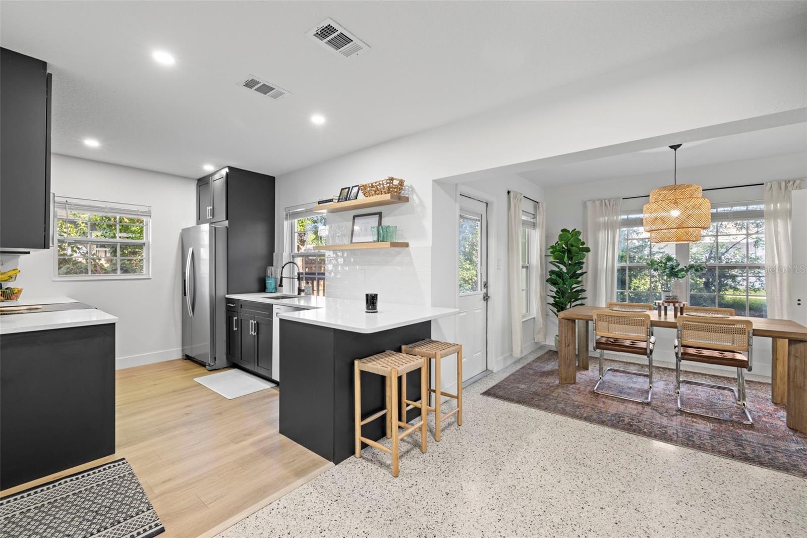 5809 DARTMOUTH AVE N, ST PETERSBURG, FL, 33710