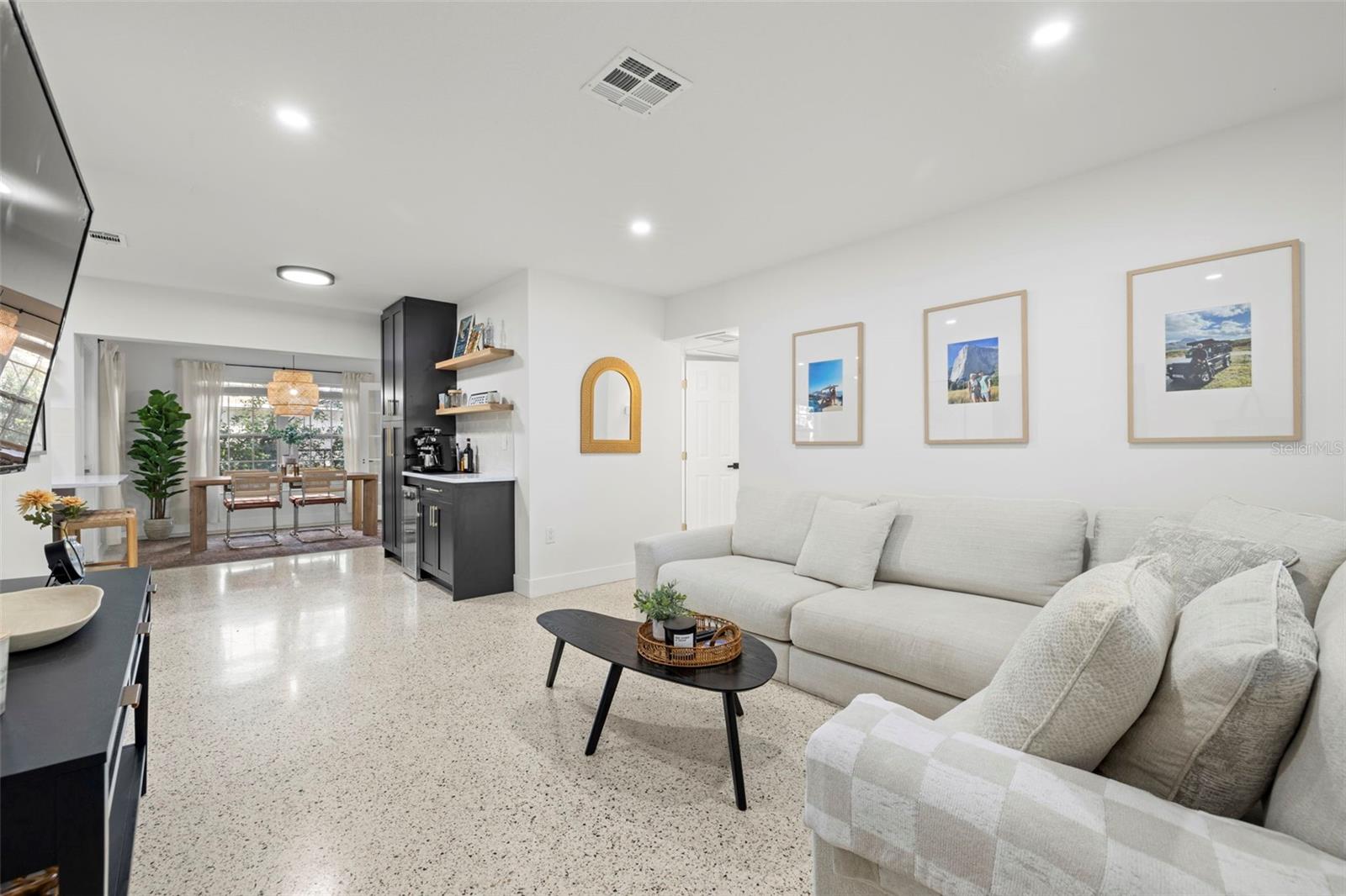 5809 DARTMOUTH AVE N, ST PETERSBURG, FL, 33710