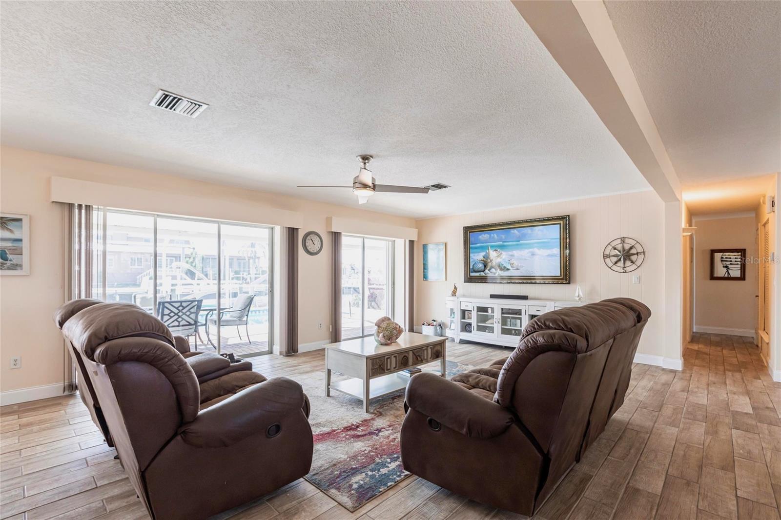 275 TAIT TER SE, PORT CHARLOTTE, FL, 33952