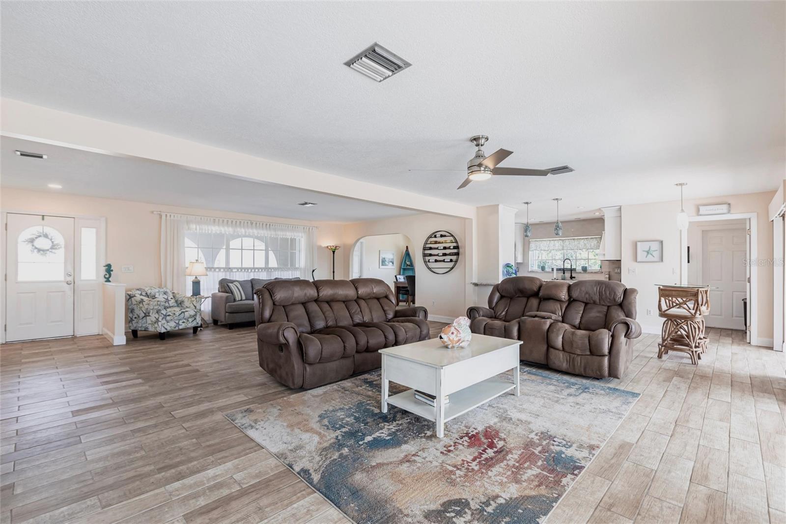 275 TAIT TER SE, PORT CHARLOTTE, FL, 33952