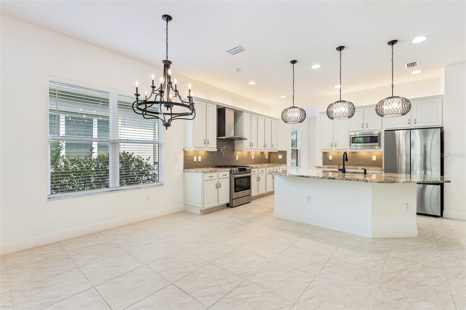 30900 SPRUCEBERRY CT, WESLEY CHAPEL, FL, 33543