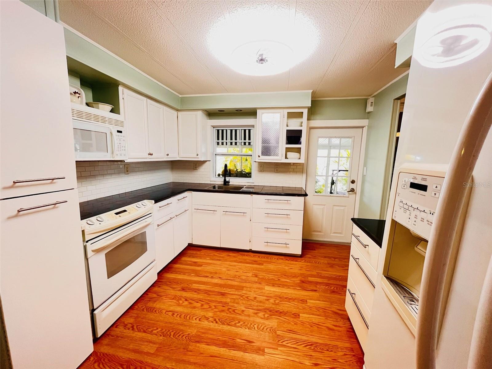 1829 CYPRESS POINT LN, SARASOTA, FL, 34234