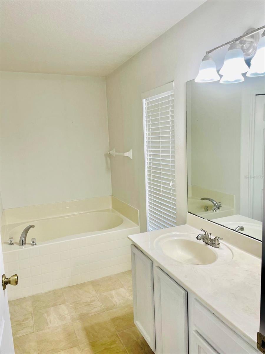 453 DAHOON HOLLY DR, DAYTONA BEACH, FL, 32117