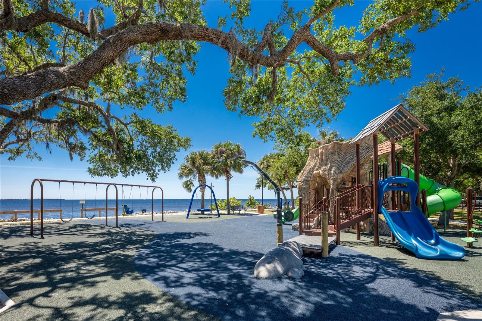 18584 ALPHONSE CIR, PORT CHARLOTTE, FL, 33948