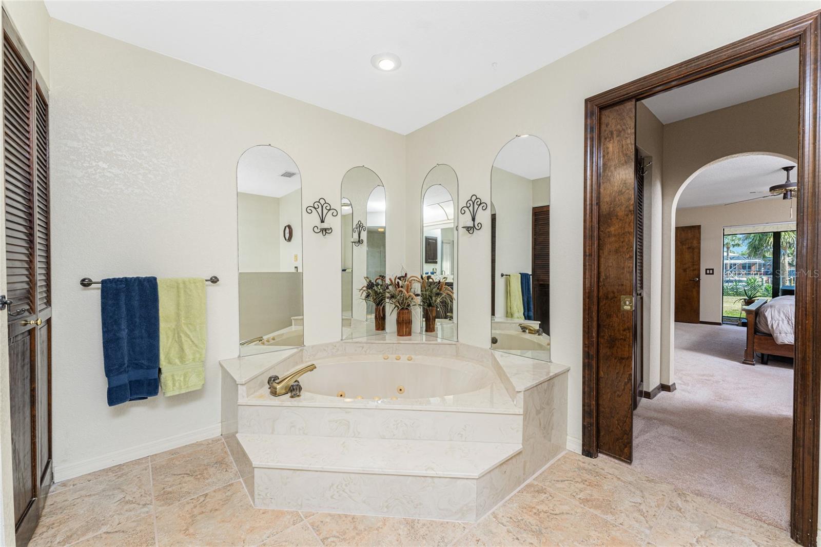 18584 ALPHONSE CIR, PORT CHARLOTTE, FL, 33948