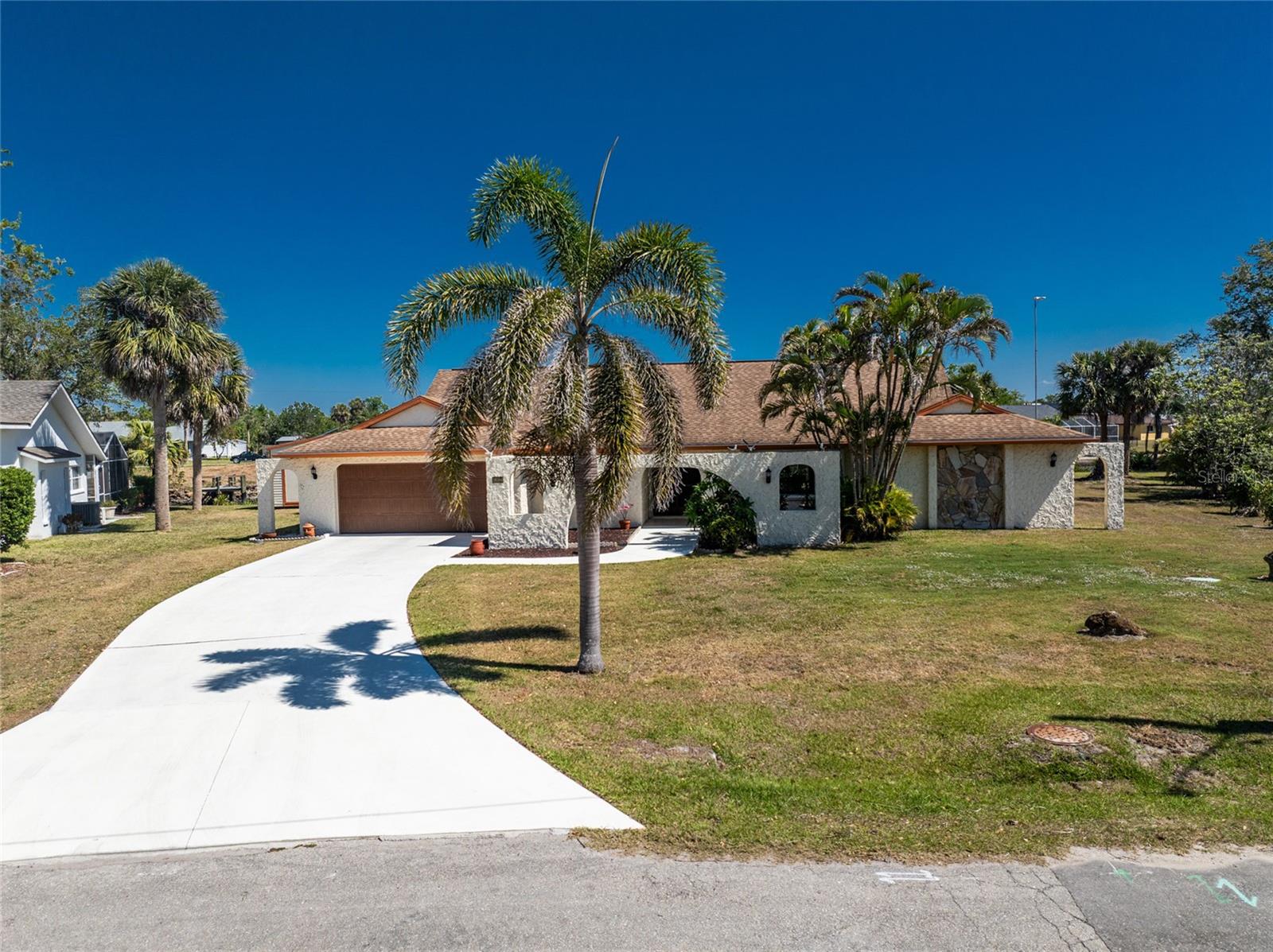 18584 ALPHONSE CIR, PORT CHARLOTTE, FL, 33948