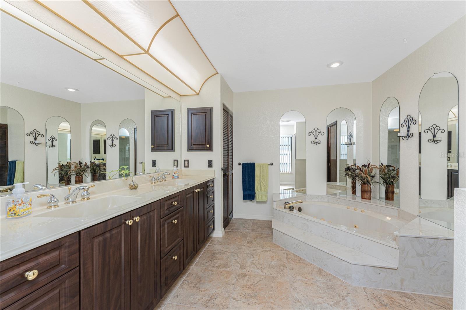 18584 ALPHONSE CIR, PORT CHARLOTTE, FL, 33948