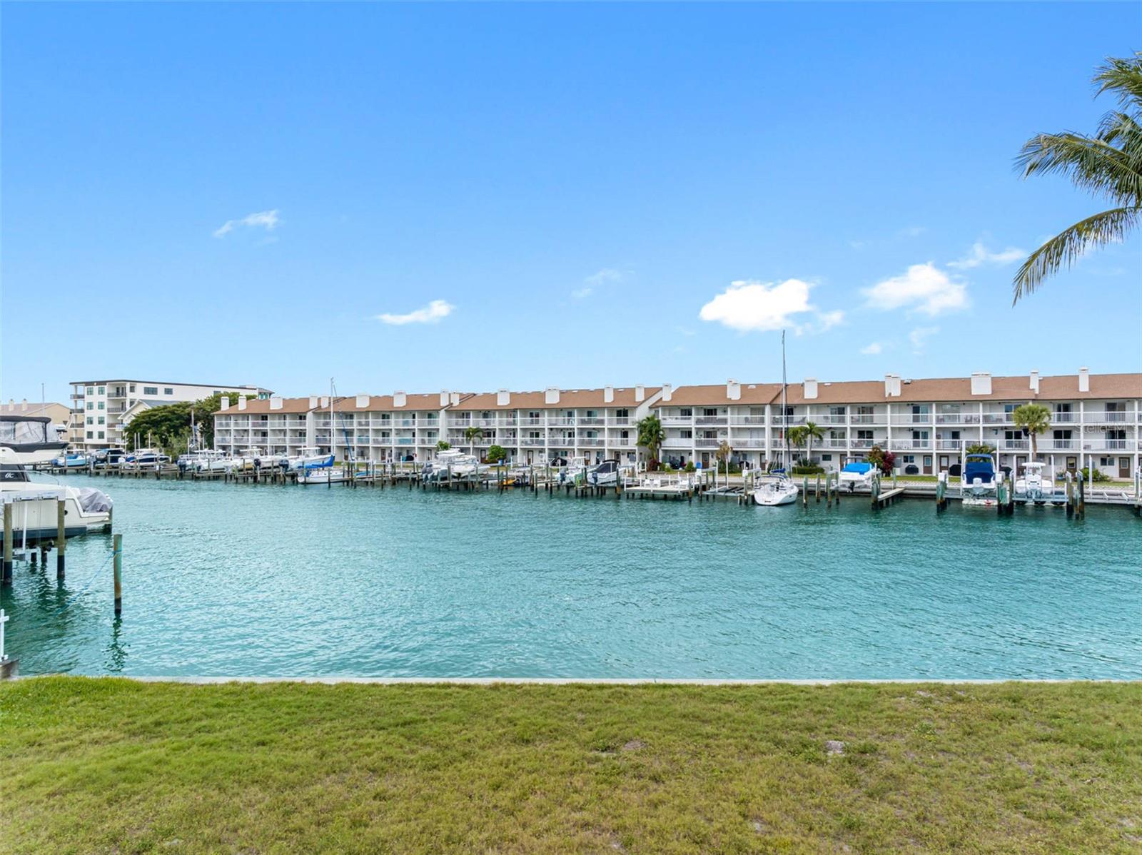 1ST AVE S, ST PETERSBURG, FL, 33715