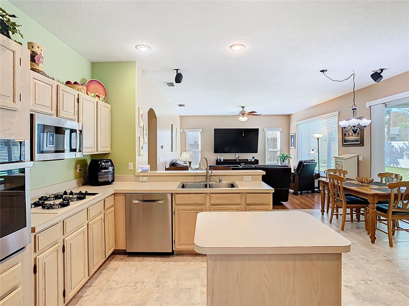 28402 OPENFIELD LOOP, WESLEY CHAPEL, FL, 33543