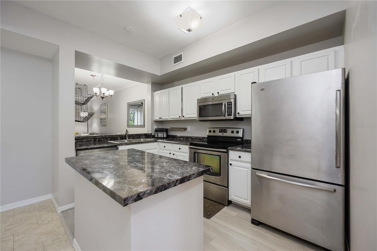 5691 BENTGRASS DR #211, SARASOTA, FL, 34235