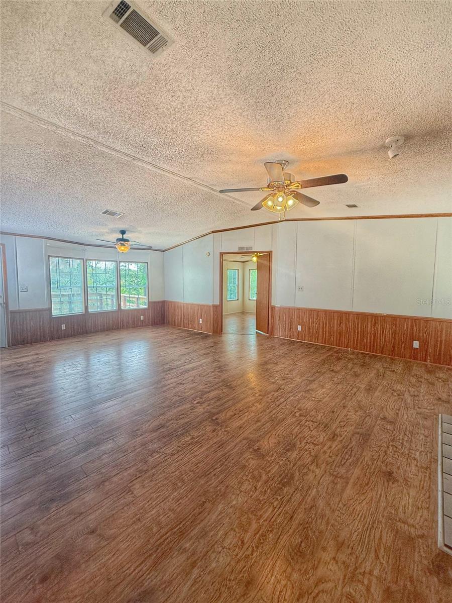 15991 SE 258TH AVE RD, UMATILLA, FL, 32784