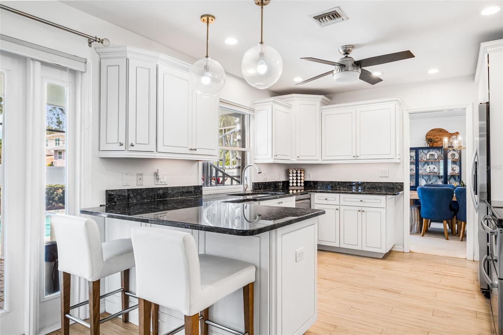 7352 HUNT CLUB LN, SEMINOLE, FL, 33776