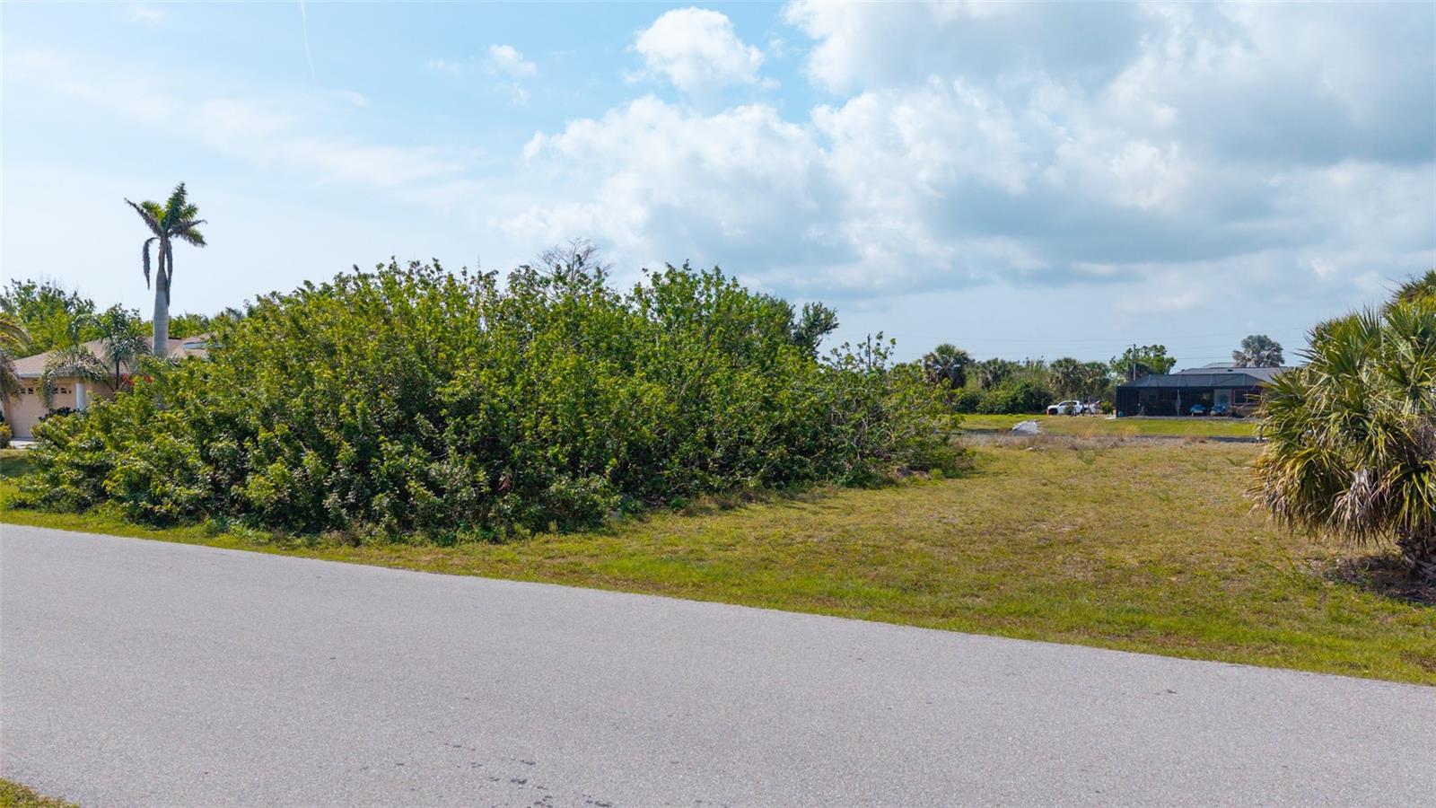 17117 CANARY LN, PORT CHARLOTTE, FL, 33948