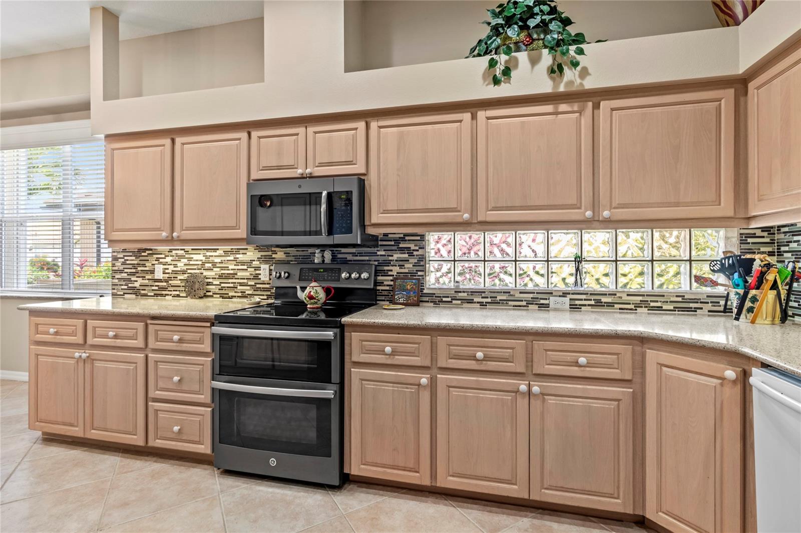 686 SILK OAK DR, VENICE, FL, 34293