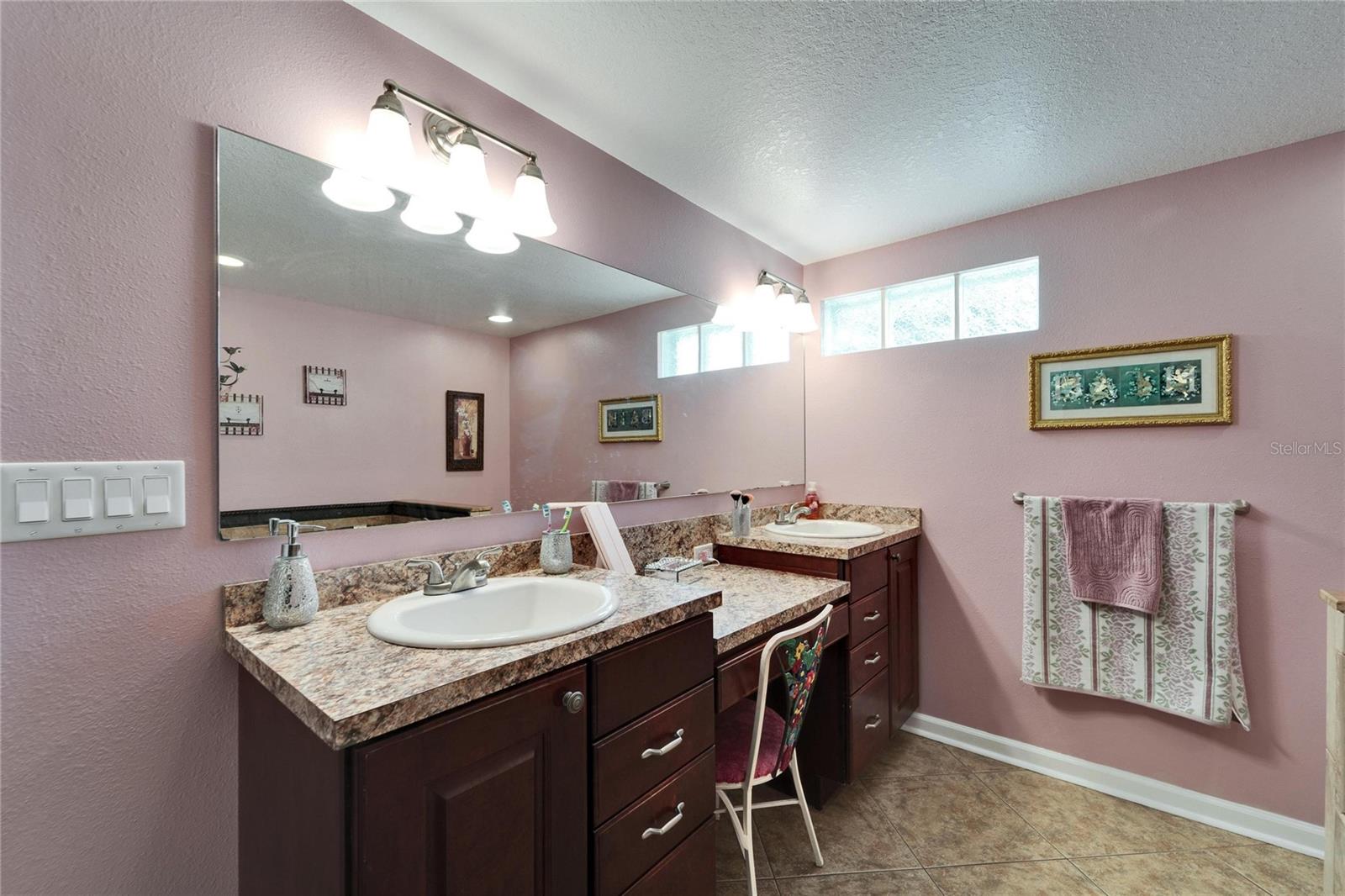 8211 EDISON RD, LITHIA, FL, 33547