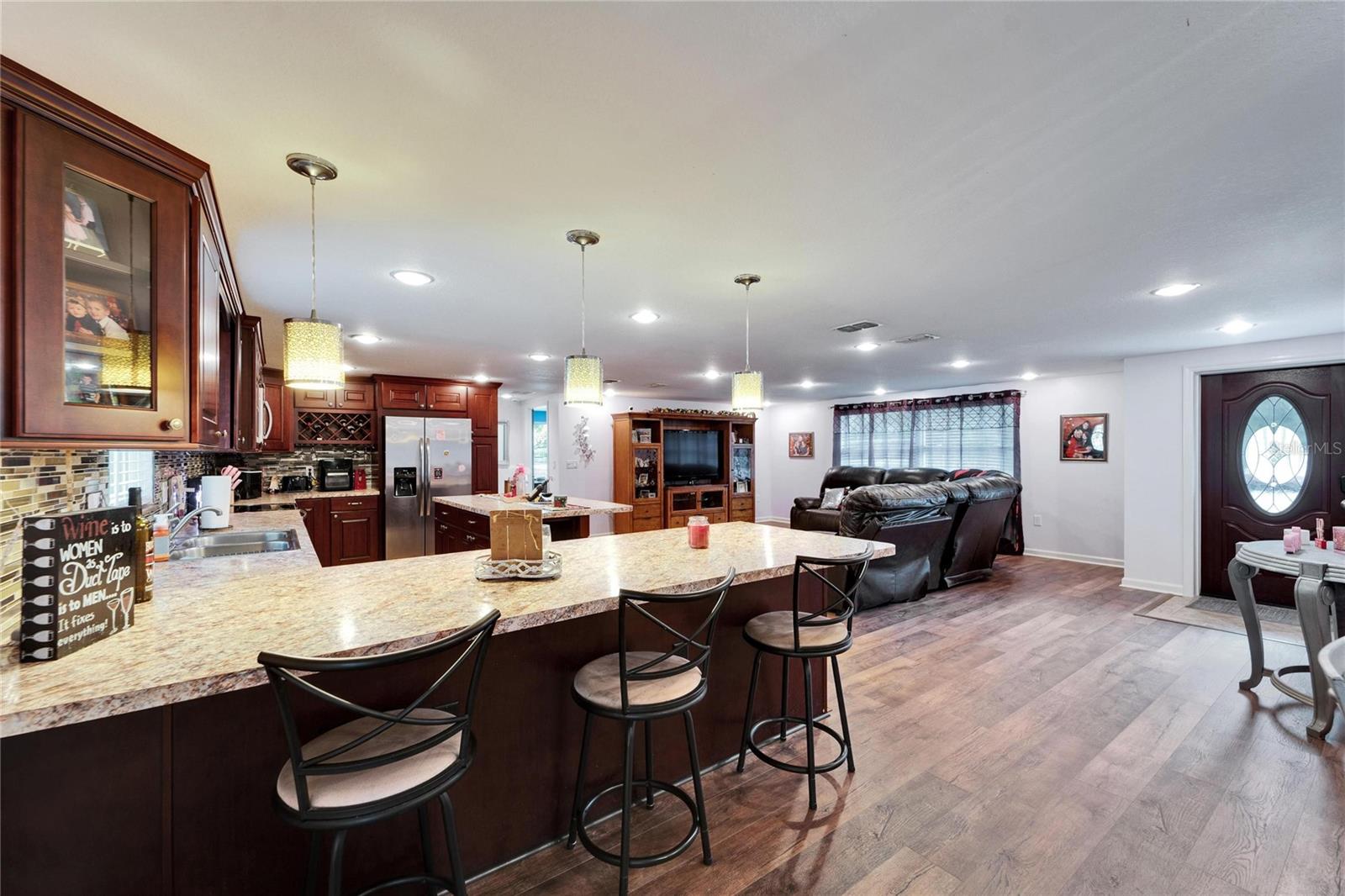 8211 EDISON RD, LITHIA, FL, 33547